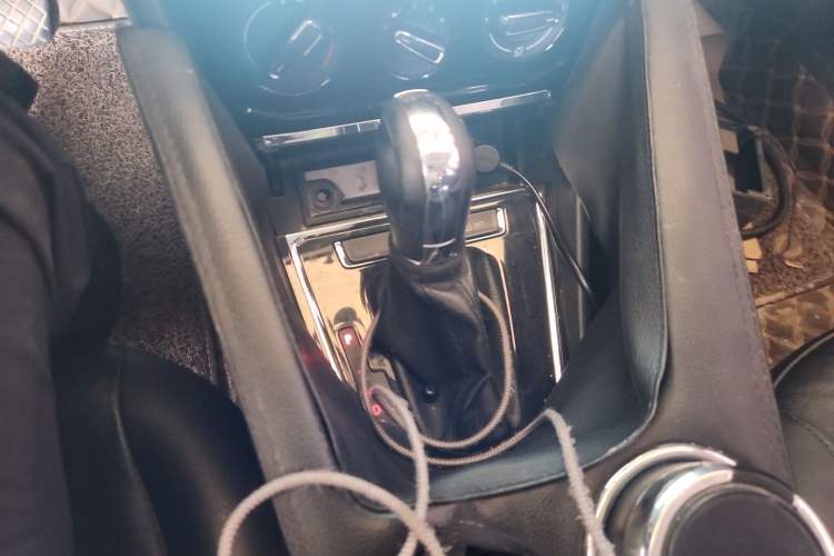 Used Volkswagen Bora 2018 1.5L Automatic Comfort Model Gear Lever