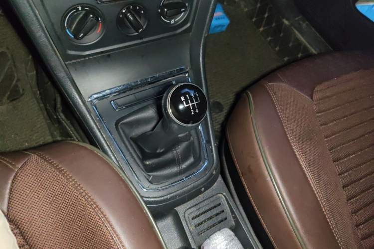 Used Volkswagen Bora 2018 1.5L Manual Fashion Model Gear Lever