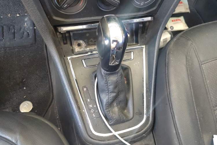 Used Volkswagen Bora 2018 1.5L Automatic Fashion Model Gear Lever