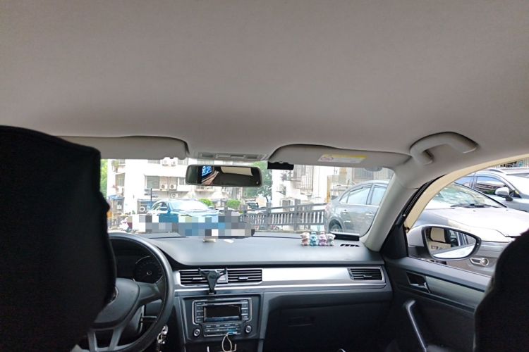 Used Volkswagen Bora 2018 1.5L Manual Fashion Model Headliner