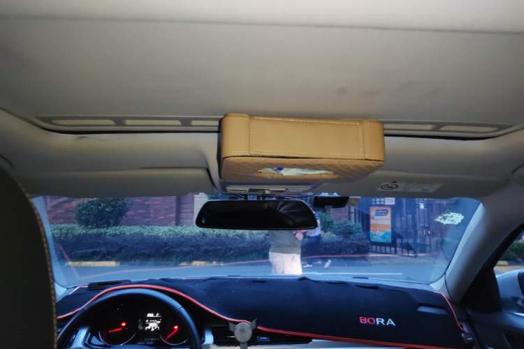 Used Volkswagen Bora 2018 1.5L Automatic Comfort Model Headliner
