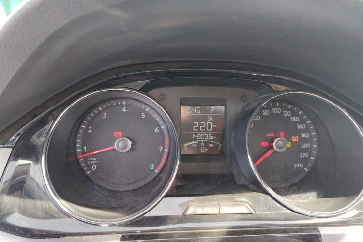 Used Volkswagen Bora 2018 1.5L Automatic Comfort Model Instrument Cluster