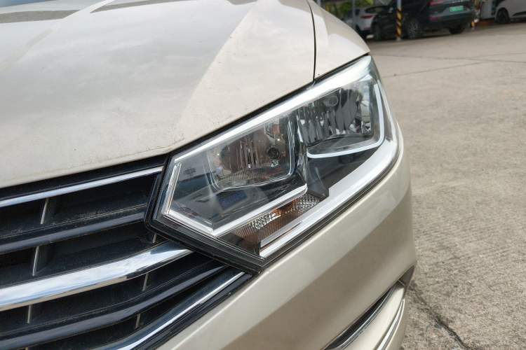 Used Volkswagen Bora 2018 1.5L Automatic Comfort Model Left Front Headlight