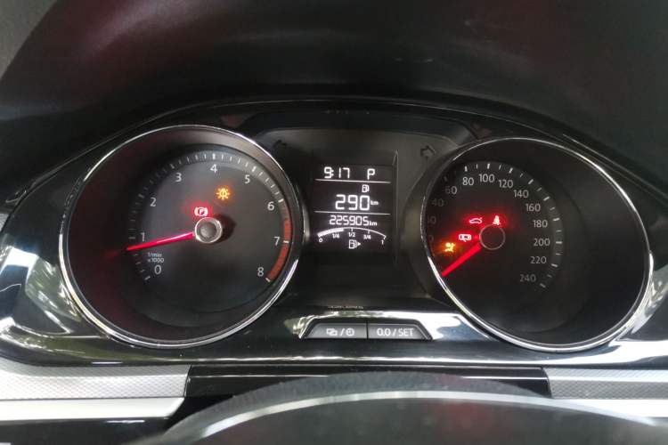 Used Volkswagen Bora 2018 1.5L Automatic Comfort Model Odometer Close Up