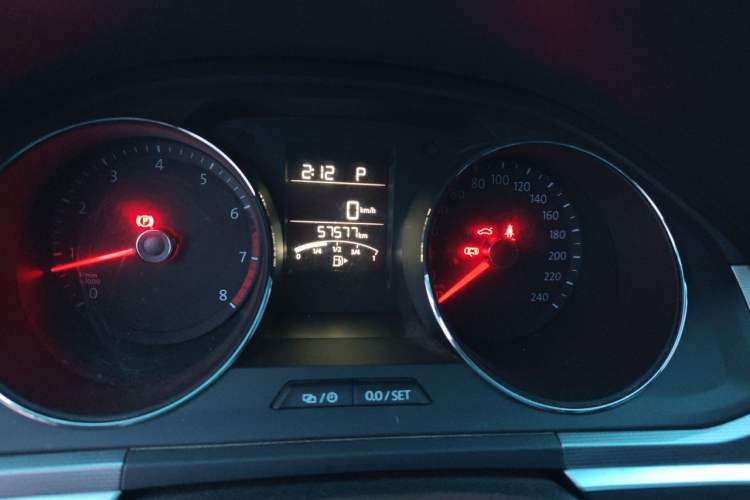 Used Volkswagen Bora 2018 1.5L Automatic Fashion Model Odometer Close Up