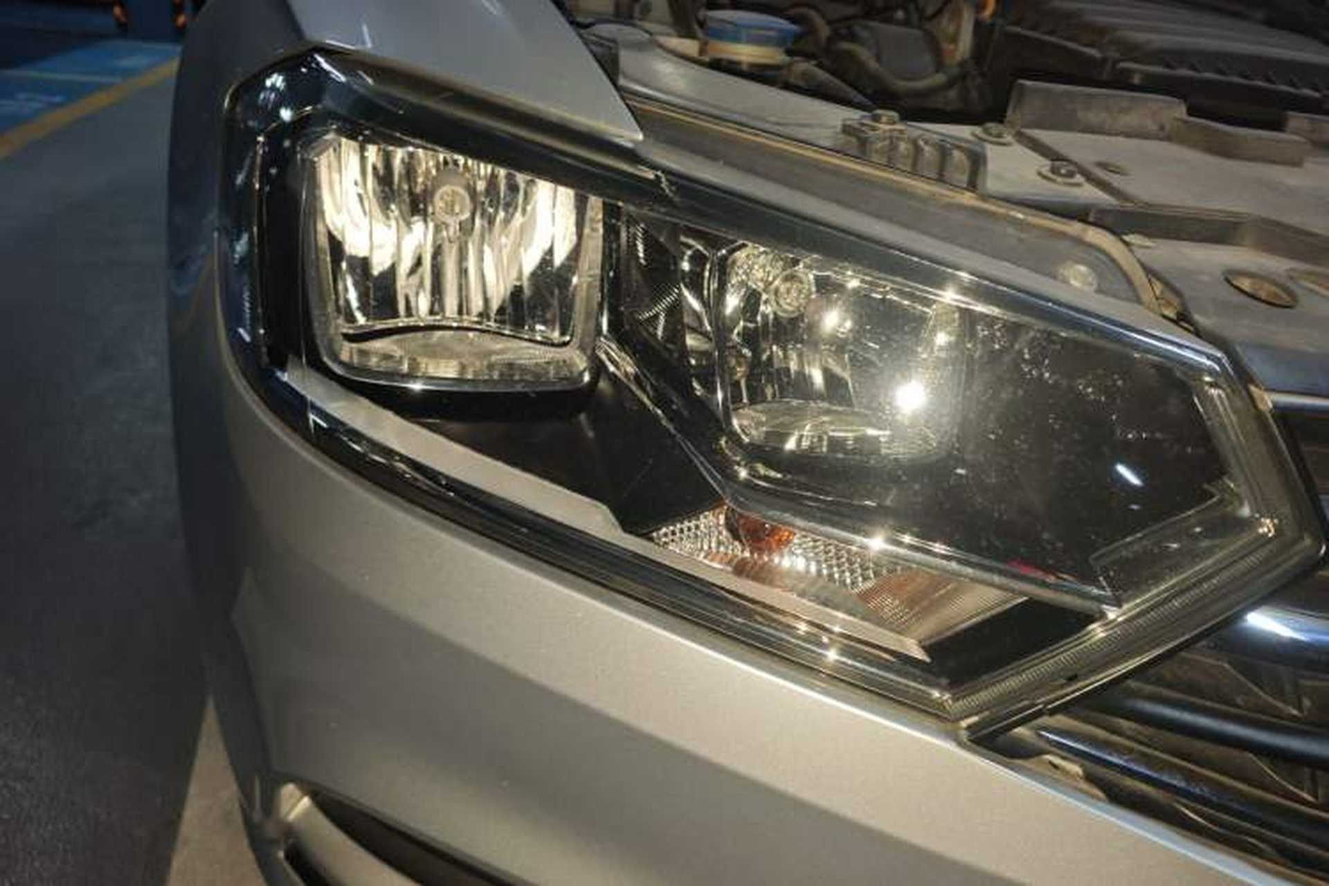 Used Volkswagen Bora 2018 1.5L Automatic Fashion Model Right Front Headlight