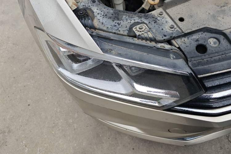 Used Volkswagen Bora 2018 1.5L Manual Comfort Model Right Front Headlight