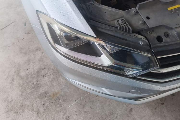 Used Volkswagen Bora 2018 1.5L Automatic Comfort Model Right Front Headlight