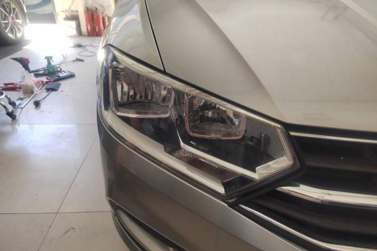 Used Volkswagen Bora 2018 1.5L Automatic Fashion Model Right Front Headlight