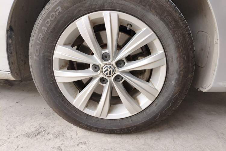 Used Volkswagen Bora 2018 1.5L Manual Fashion Model Right Front Wheel Hub