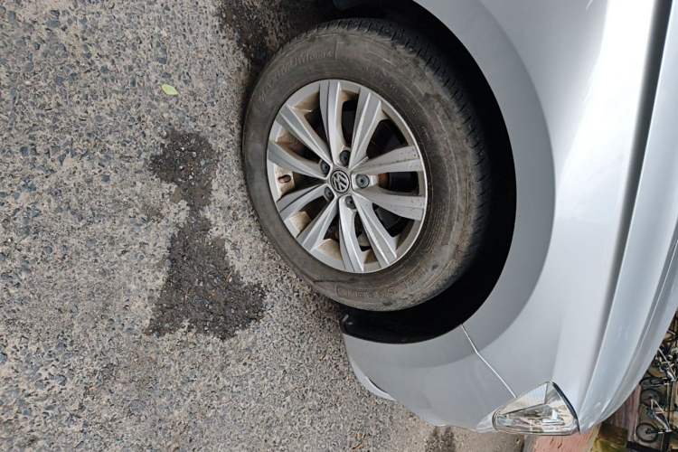 Used Volkswagen Bora 2018 1.5L Manual Fashion Model Right Front Wheel Hub