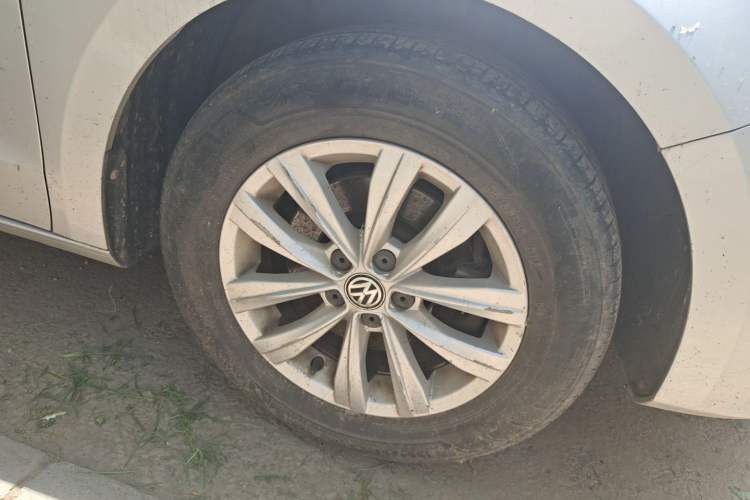 Used Volkswagen Bora 2018 1.5L Manual Fashion Model Right Front Wheel Hub