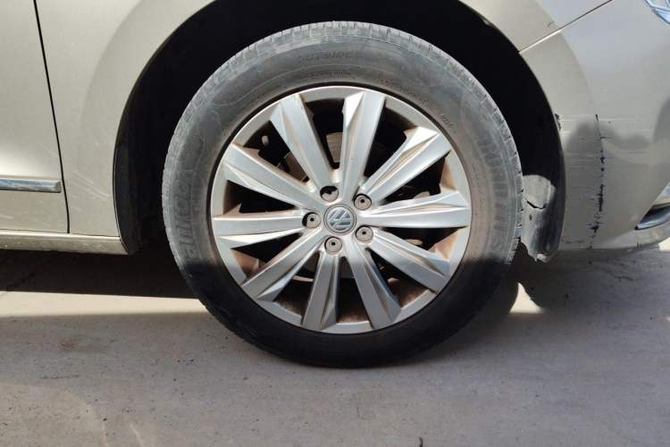 Used Volkswagen Bora 2018 1.5L Automatic Comfort Model Right Front Wheel Hub