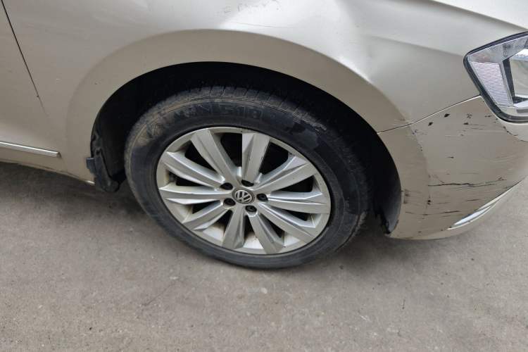 Used Volkswagen Bora 2018 1.5L Manual Comfort Model Right Front Wheel Hub