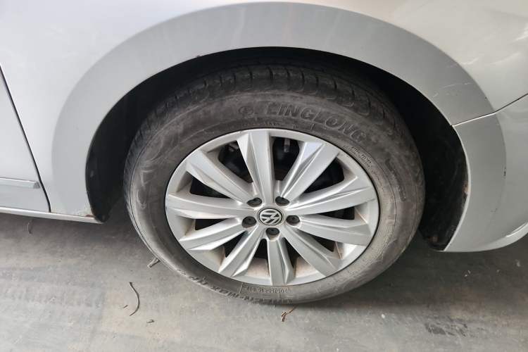 Used Volkswagen Bora 2018 1.5L Automatic Comfort Model Right Front Wheel Hub