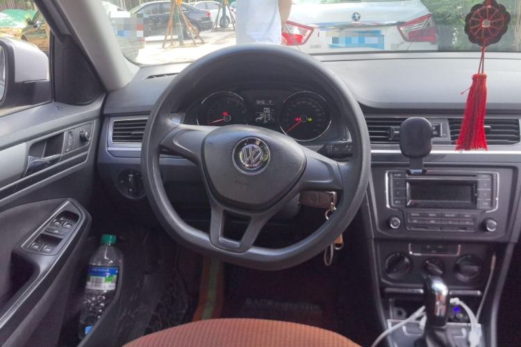 Used Volkswagen Bora 2018 1.5L Automatic Fashion Model Steering Wheel