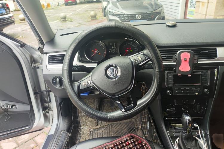 Used Volkswagen Bora 2018 1.5L Automatic Comfort Model Steering Wheel