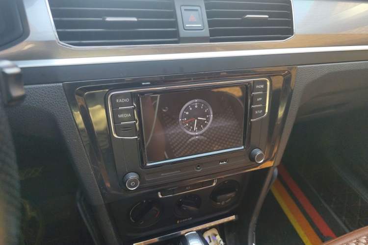 Used Volkswagen Bora 2018 1.5L Automatic Fashion Model Audio And AC Panel