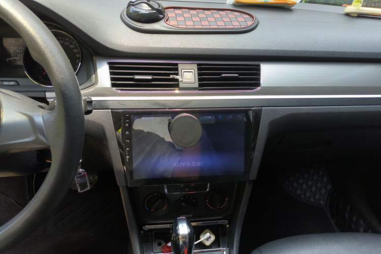 Used Volkswagen Bora 2018 1.5L Automatic Fashion Model Audio And AC Panel