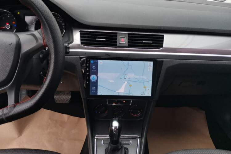 Used Volkswagen Bora 2018 1.5L Automatic Fashion Model Audio And AC Panel