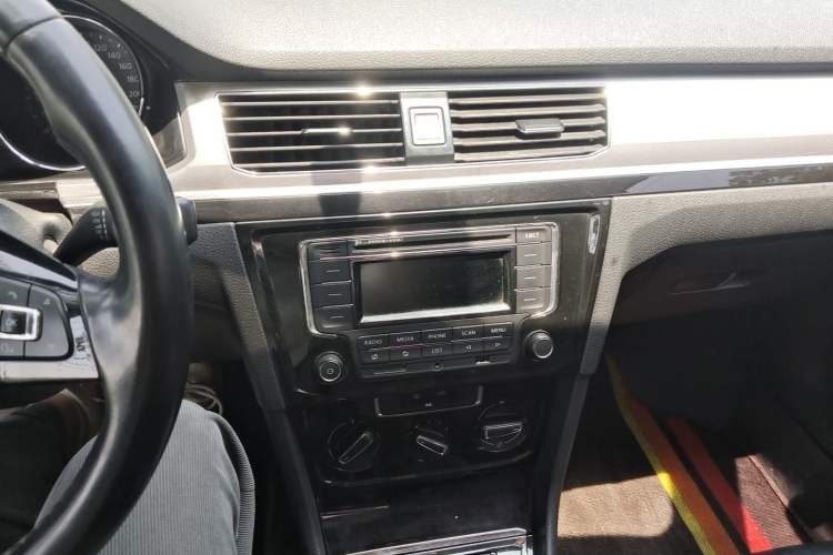 Used Volkswagen Bora 2018 1.5L Manual Comfort Model Audio And AC Panel