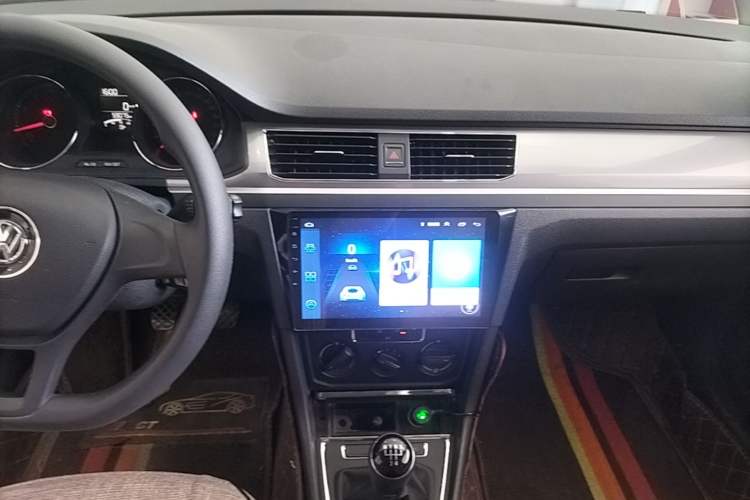 Used Volkswagen Bora 2018 1.5L Manual Fashion Model Audio And AC Panel