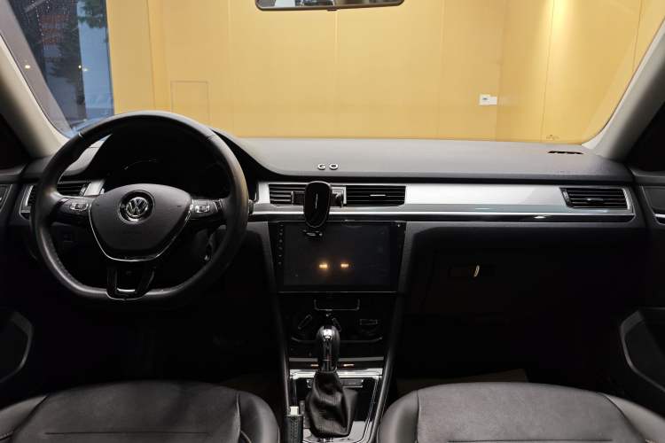 Used Volkswagen Bora 2018 1.5L Automatic Comfort Model Audio And AC Panel