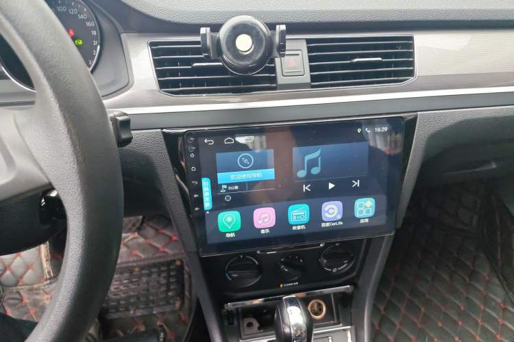 Used Volkswagen Bora 2018 1.5L Automatic Fashion Model Audio And AC Panel