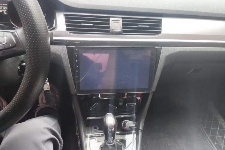 Used Volkswagen Bora 2018 1.5L Automatic Comfort Model Audio And AC Panel