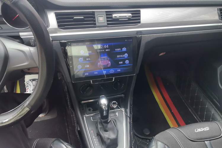 Used Volkswagen Bora 2018 1.5L Automatic Fashion Model Audio And AC Panel
