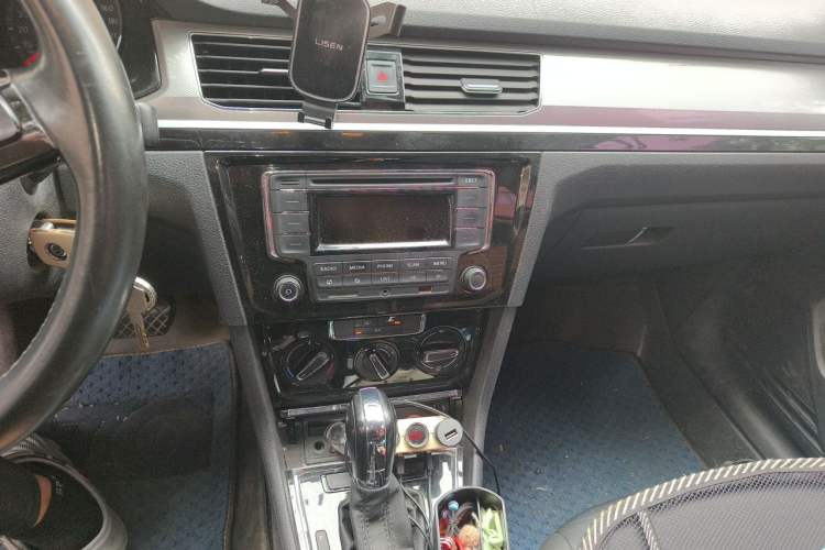 Used Volkswagen Bora 2018 1.5L Automatic Comfort Model Audio And AC Panel