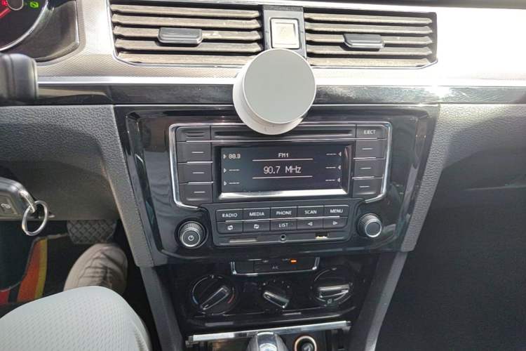 Used Volkswagen Bora 2018 1.5L Automatic Comfort Model Audio And AC Panel