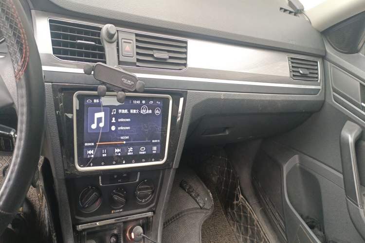 Used Volkswagen Bora 2018 1.5L Manual Fashion Model Audio And AC Panel