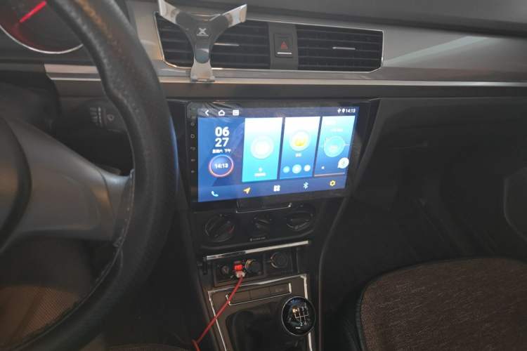 Used Volkswagen Bora 2018 1.5L Manual Fashion Model Audio And AC Panel