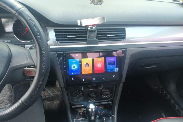 Used Volkswagen Bora 2018 1.5L Automatic Fashion Model Audio And AC Panel