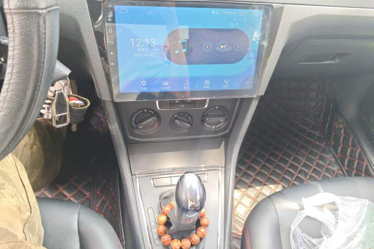 Used Volkswagen Bora 2018 1.5L Automatic Fashion Model Audio And AC Panel