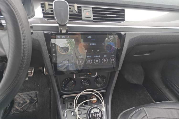 Used Volkswagen Bora 2018 1.5L Manual Fashion Model Audio And AC Panel