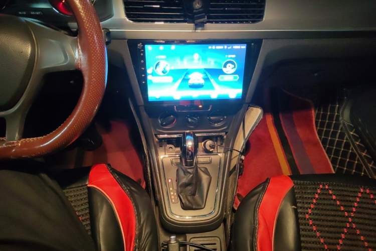 Used Volkswagen Bora 2018 1.5L Automatic Fashion Model Audio And AC Panel
