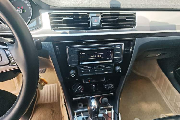 Used Volkswagen Bora 2018 1.5L Automatic Comfort Model Audio And AC Panel