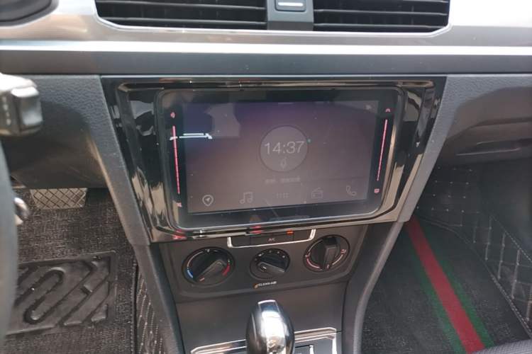 Used Volkswagen Bora 2018 1.5L Automatic Fashion Model Audio And AC Panel