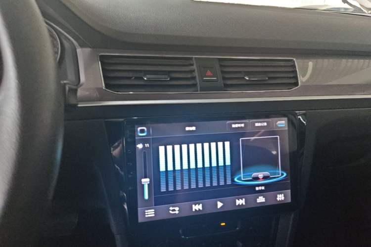 Used Volkswagen Bora 2018 1.5L Automatic Fashion Model Audio And AC Panel