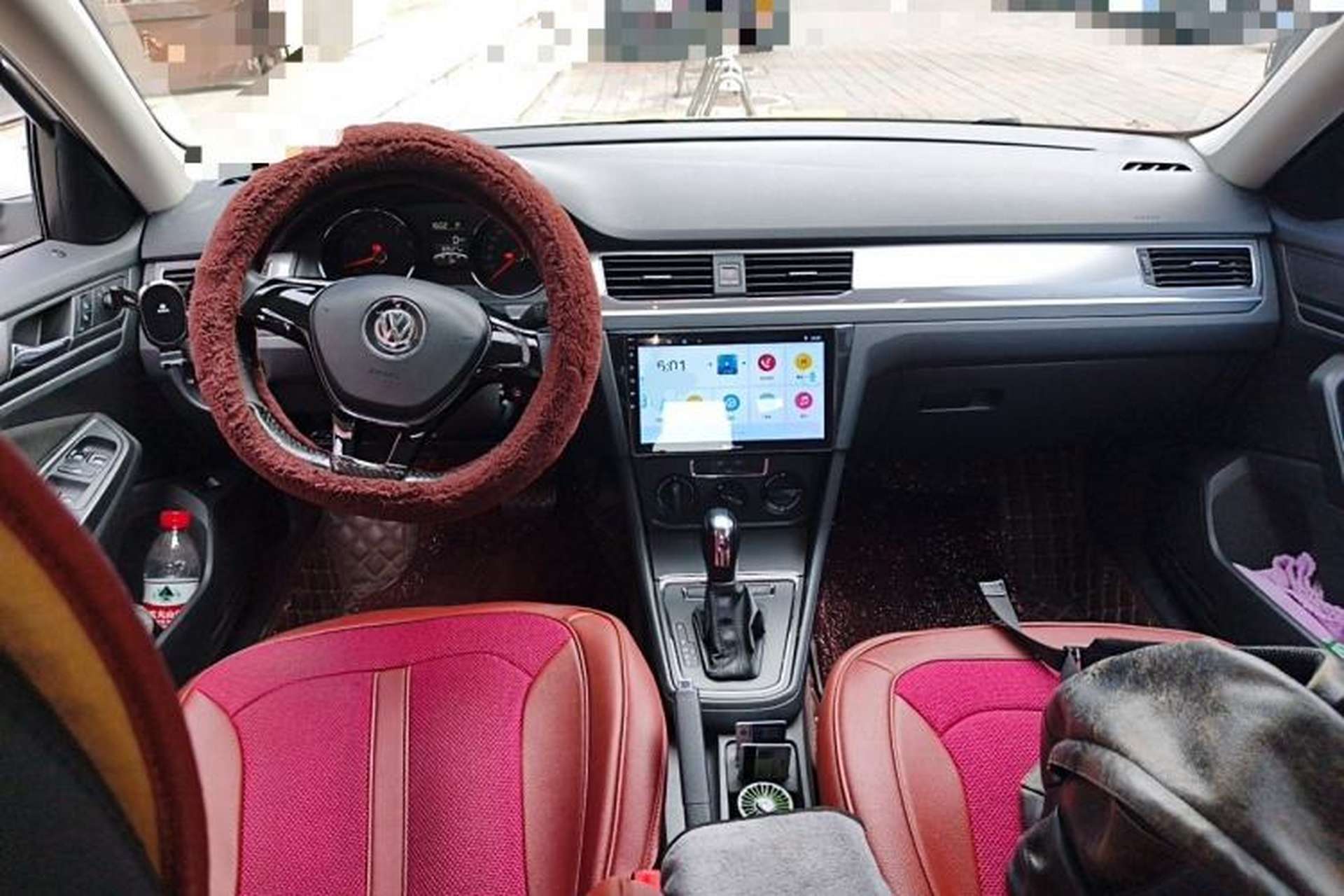 Used Volkswagen Bora 2018 1.5L Automatic Fashion Model Center Console