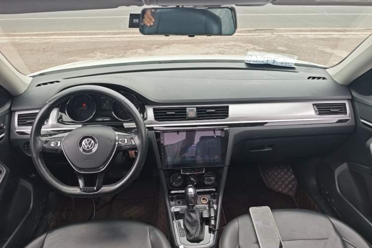 Used Volkswagen Bora 2018 230TSI DSG Comfort Model Center Console