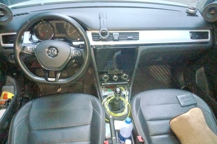 Used Volkswagen Bora 2018 1.5L Manual Comfort Model Center Console
