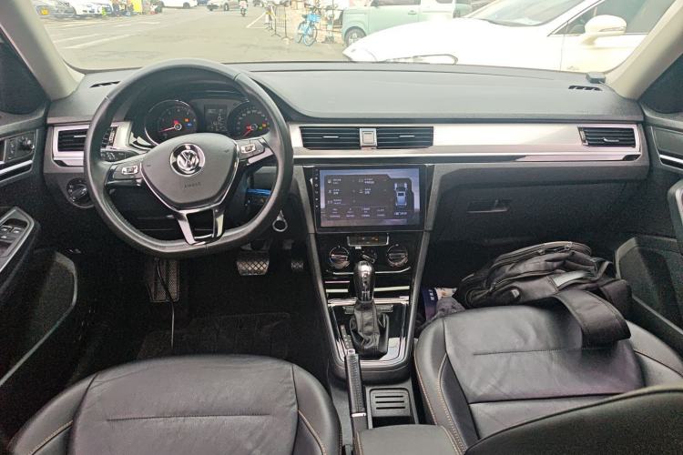 Used Volkswagen Bora 2018 1.5L Automatic Comfort Model Center Console