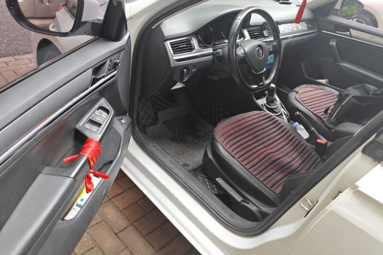 Used Volkswagen Bora 2018 1.5L Automatic Comfort Model Driver Seat