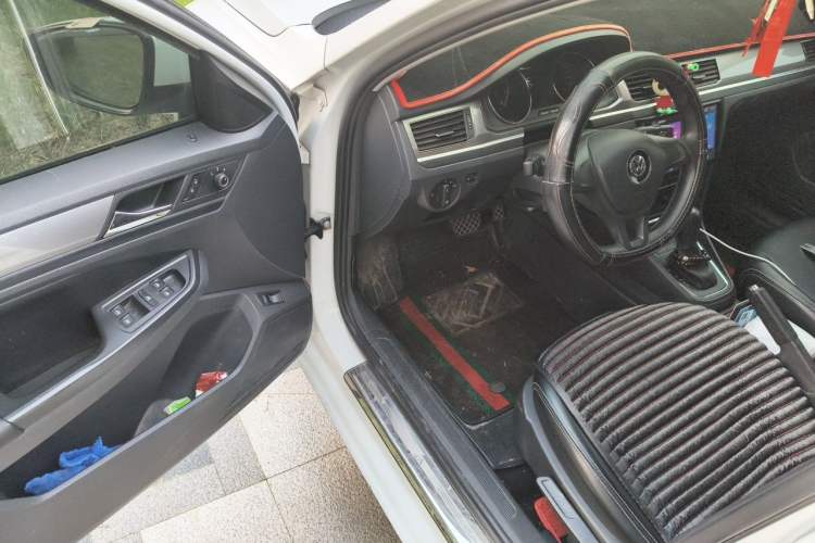 Used Volkswagen Bora 2018 1.5L Automatic Fashion Model Driver Seat