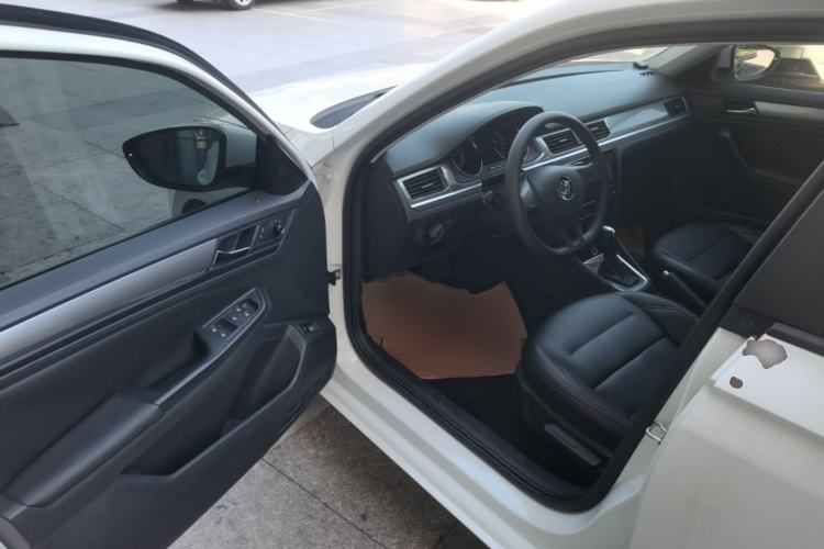 Used Volkswagen Bora 2018 1.5L Automatic Fashion Model Driver Seat