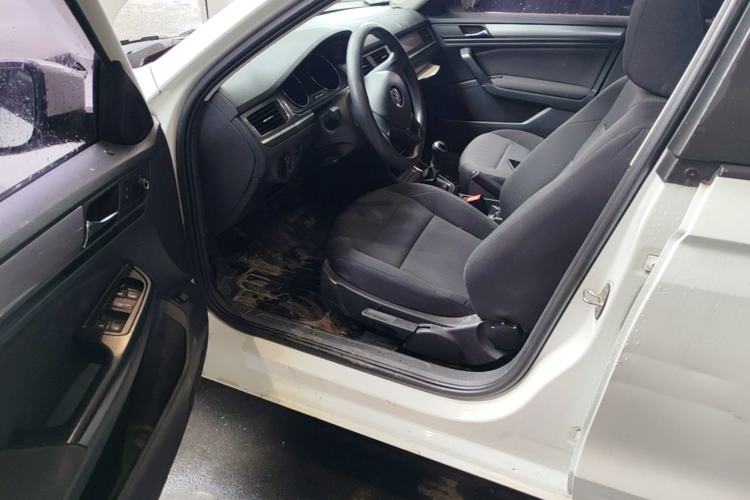 Used Volkswagen Bora 2018 1.5L Manual Fashion Model Driver Seat