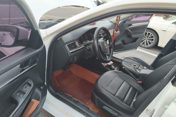 Used Volkswagen Bora 2018 1.5L Automatic Comfort Model Driver Seat